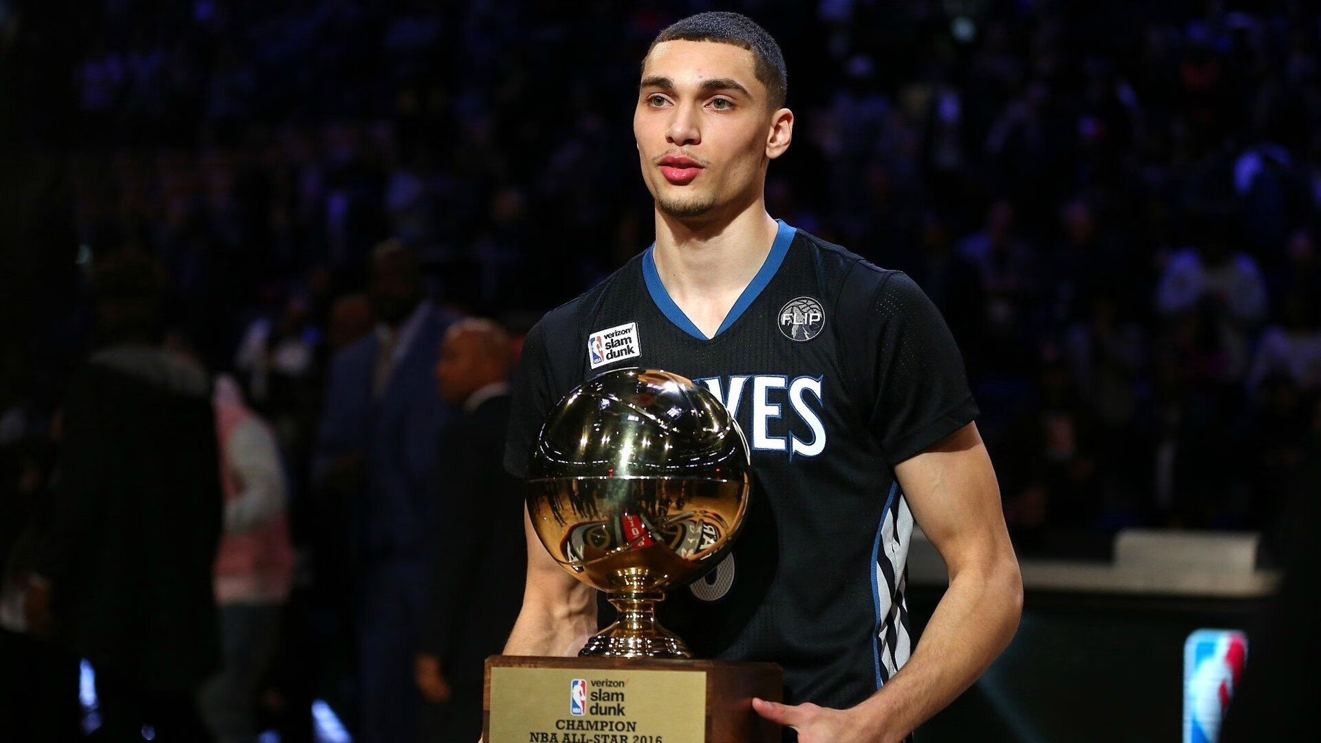 开云下载-【水手新星罗德里格斯崭露头角】三全垒打引爆现场，罗德里格斯拳手